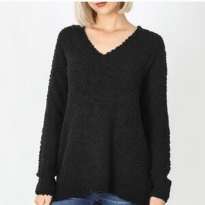 Zenana Women's Black Fleece Knit V-Neck Sweater Size L NWT